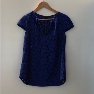 JCREW blue lace shirt sleeve top